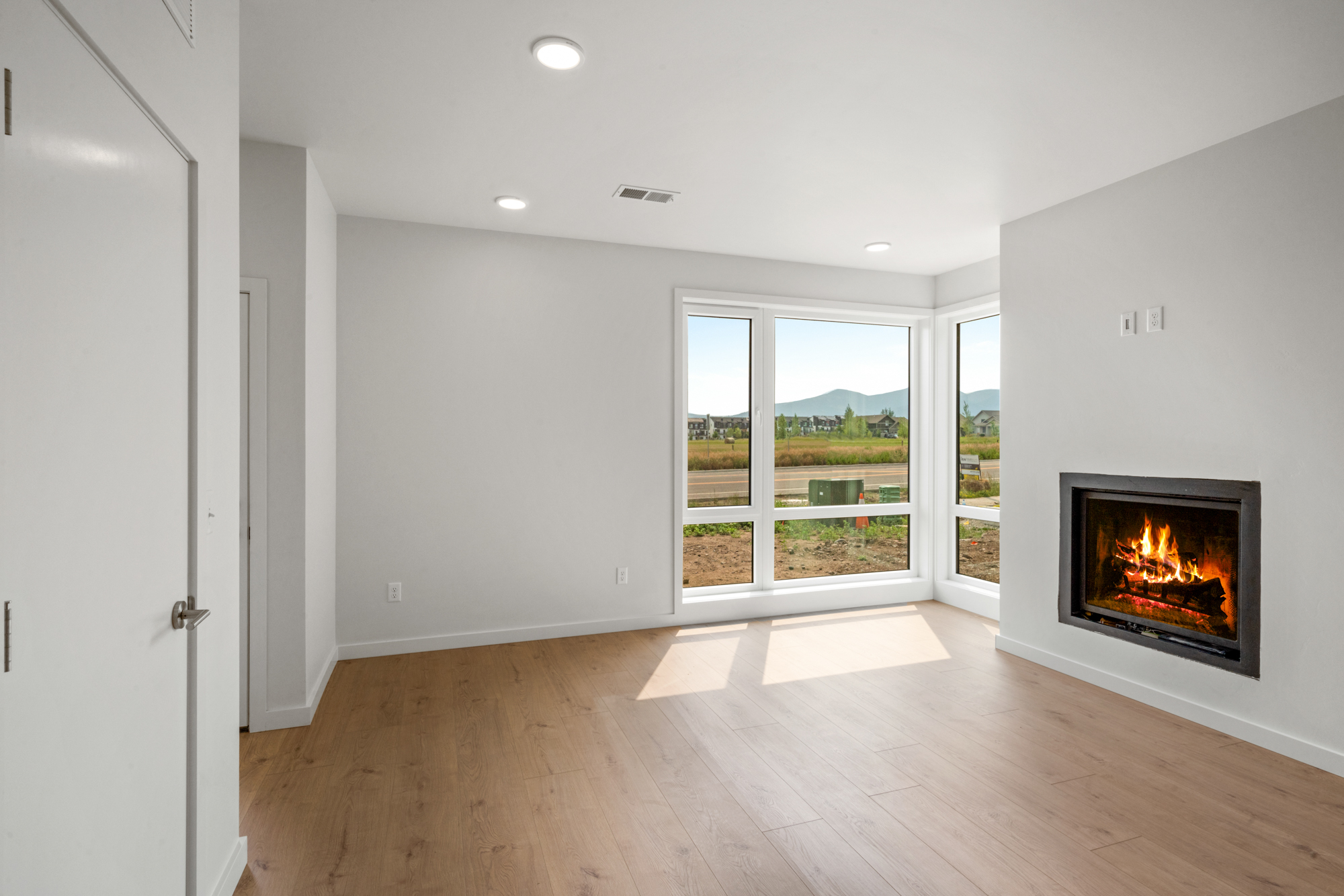 Saul Creative-3051 S. 27th Ave-Everdawn Charles-Keller Williams Bozeman Montana-4116