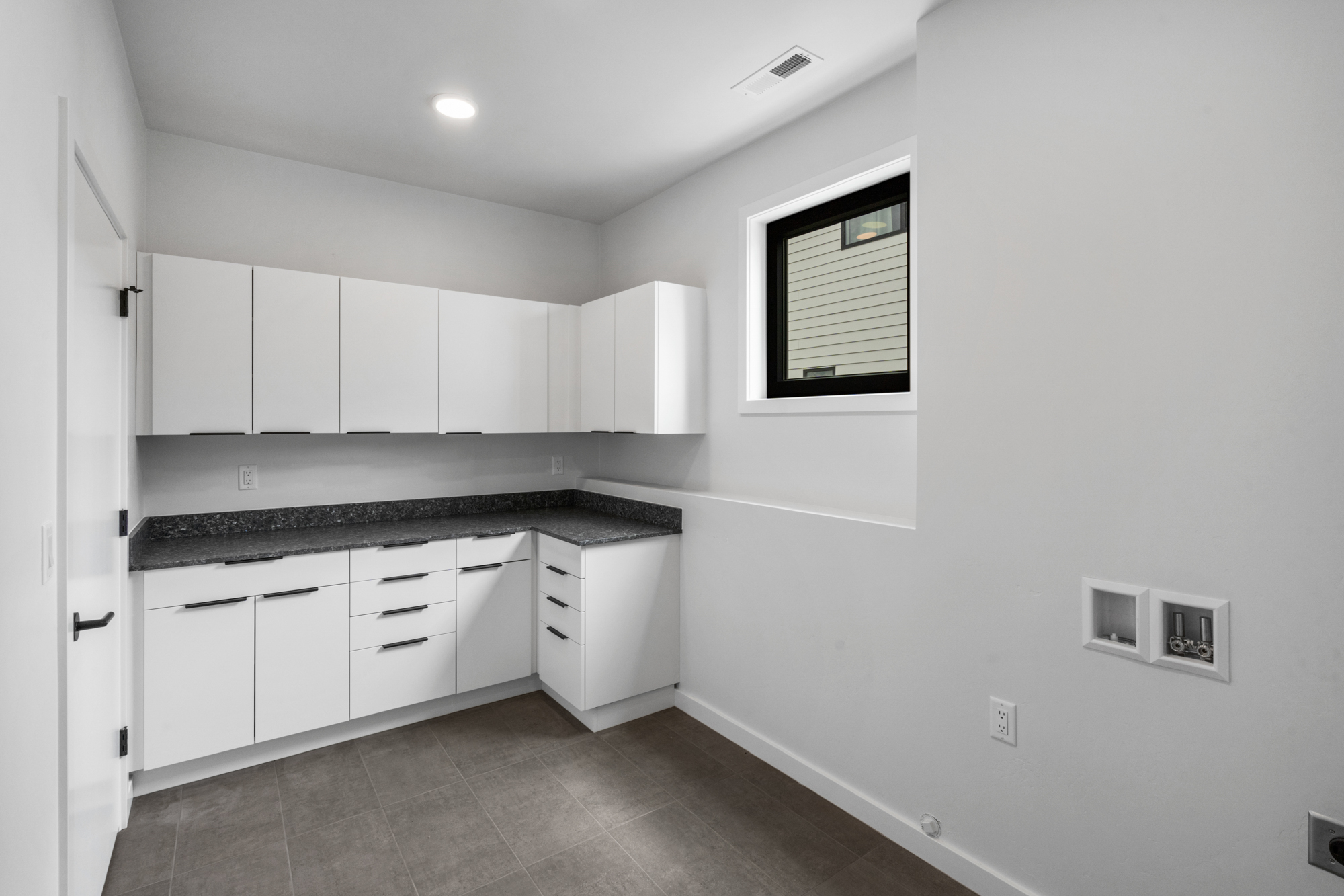 Saul Creative-2914 South 28th Avenue-Lisa Collins-Berkshire Hathaway HomeServices-DSC07634