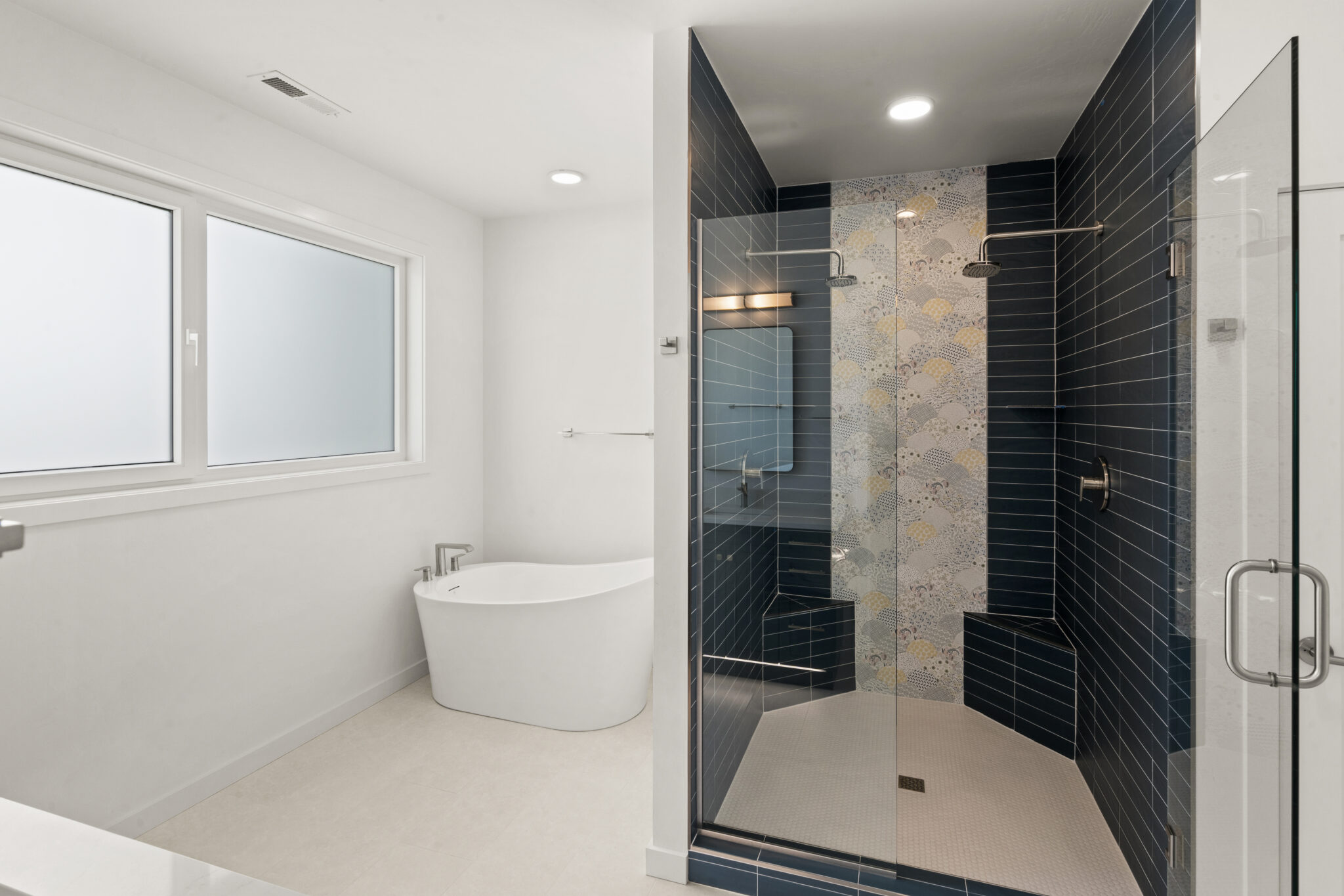 Saul Creative-3020 South 28th Avenue-Lisa Collins-Berkshire Hathaway HomeServices-DSC06860