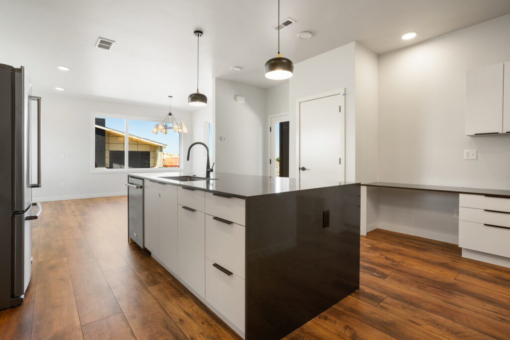 Saul Creative-3052 S 31st Ave-Everdawn Charles-Keller Williams Bozeman-DSC08601